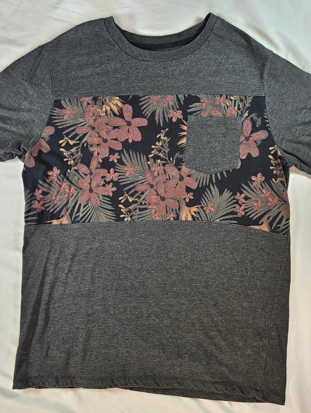 Hawk Mens Gray And Hawaiian Floral Short Sleeve Pullover Crewneck Shirt Sz Large